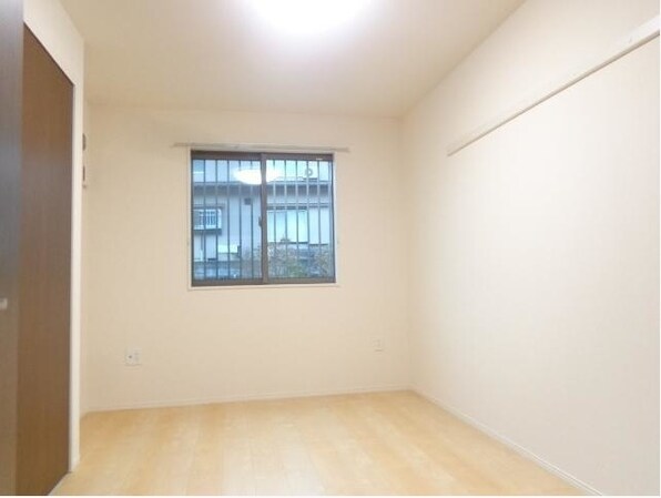 ミカーサ八木町の物件内観写真